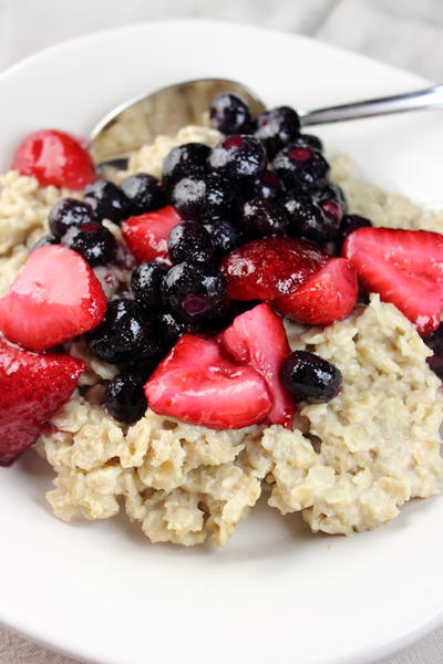 Berry Oatmeal Berry Oatmeal