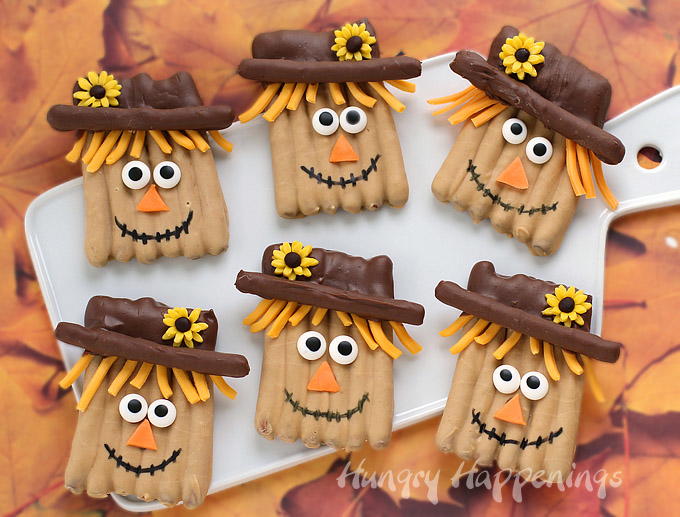 Pretzel Scarecrow Thanksgiving Recipe | AllFreeKidsCrafts.com