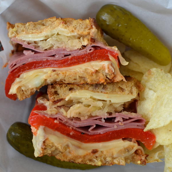 Roasted Red Pepper Reuben Roasted Red Pepper Reuben