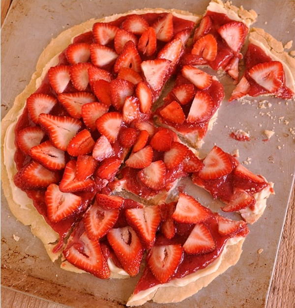 Strawberry Fruit Pizza Strawberry Fruit Pizza