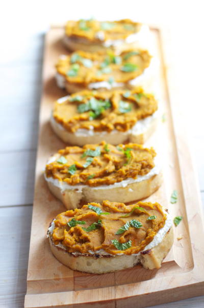 Kabocha Squash Toast with Caramelized Onions Kabocha Squash Toast with Caramelized Onions
