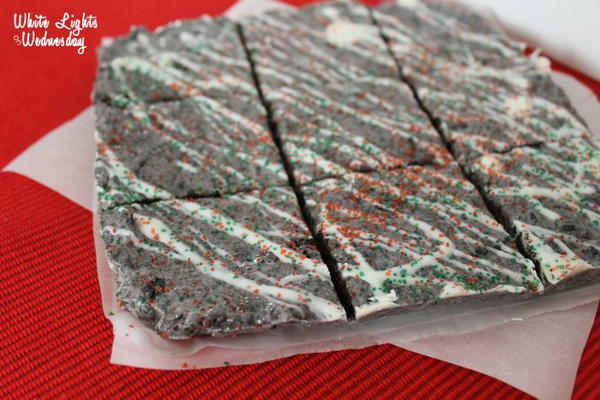 Festive Cookies and Cream Dessert Bars Festive Cookies and Cream Dessert Bars