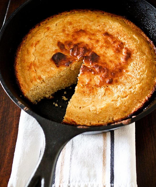 Buttermilk Skillet Cornbread | FaveSouthernRecipes.com