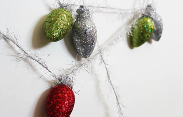 Sparkly No Sew DIY Garland Sparkly No Sew DIY Garland