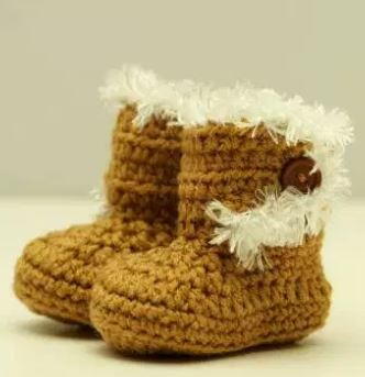 to Crochet Baby Booties Just Like Ugg 
