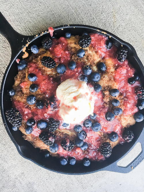 Chilis Triple Berry Crumble Cake Chili's Triple Berry Crumble Cake