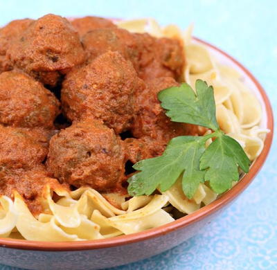 Slow Cooker Hungarian Goulash Meatballs