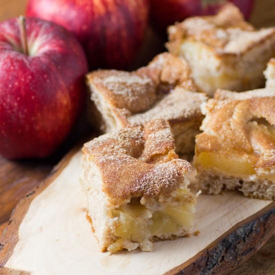 Easy Apple Cinnamon Pie Bars