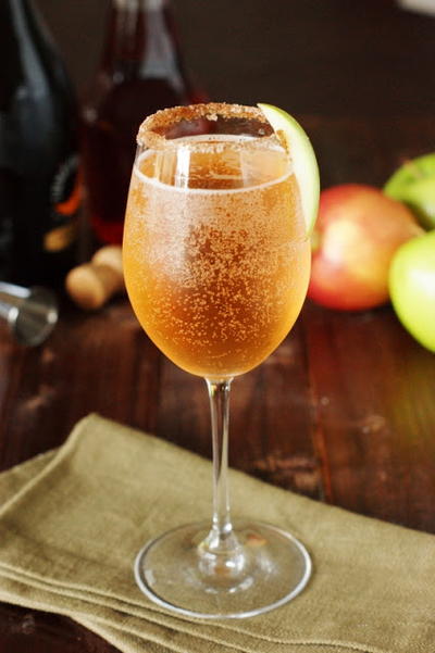 Sparkling Apple Pie Cocktail Sparkling Apple Pie Cocktail