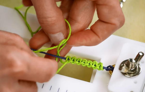 Knot Your Average How to Macrame Video Knot Your Average How to Macrame Video