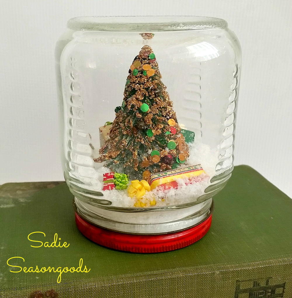 Country Christmas Waterless Snow Globe | AllFreeHolidayCrafts.com