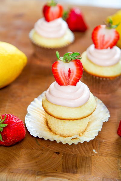 Strawberry Lemonade Cupcakes Strawberry Lemonade Cupcakes