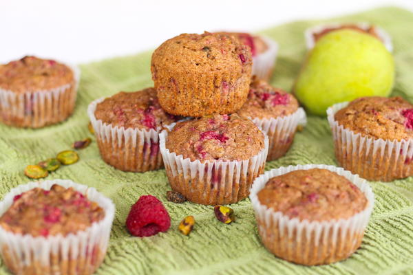 Pistachio Pear Raspberry Muffins Pistachio Pear Raspberry Muffins