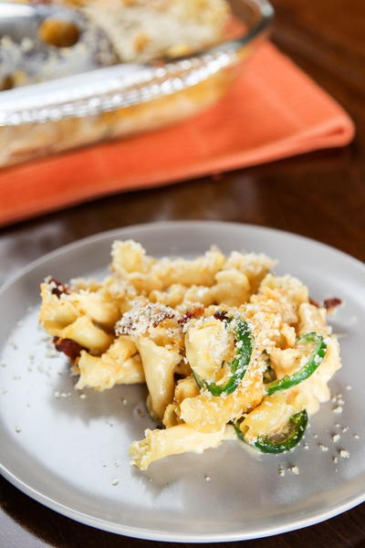 Bacon Jalapeno Popper Mac and Cheese