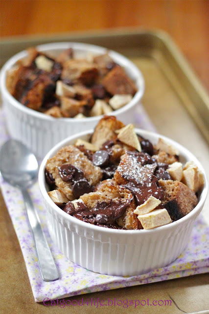 Dark Chocolate and Apple Bread Pudding Dark Chocolate and Apple Bread Pudding