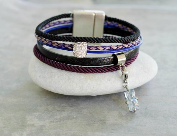 Sparkling Leather Cuff Bracelet Sparkling Leather Cuff Bracelet