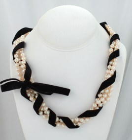Velvet Ribbon and Pearl Necklace Velvet Ribbon and Pearl Necklace
