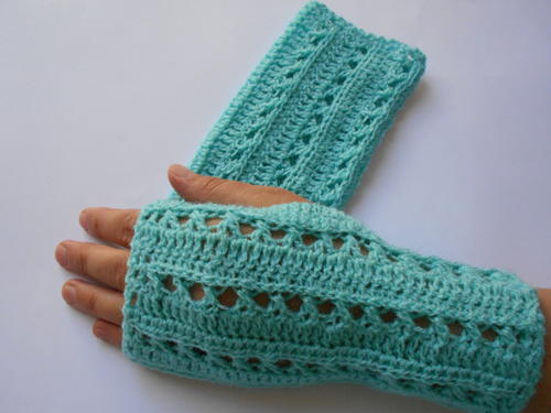 Crochet Gloves Pattern FaveCrafts.com