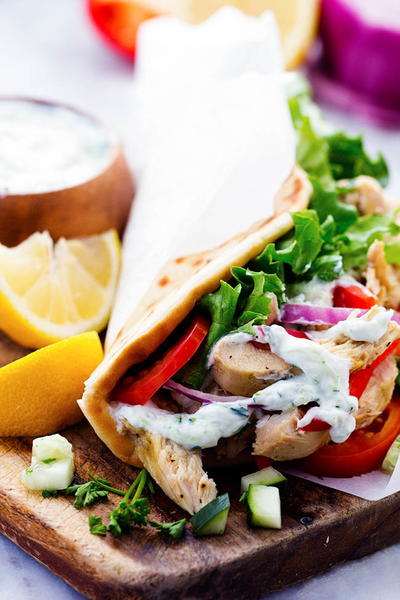 Slow Cooker Greek Chicken Gyros with Tzatziki Slow Cooker Greek Chicken Gyros with Tzatziki