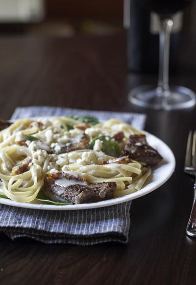 Copycat Olive Garden Steak Gorgonzola Alfredo Copycat Olive Garden Steak Gorgonzola Alfredo