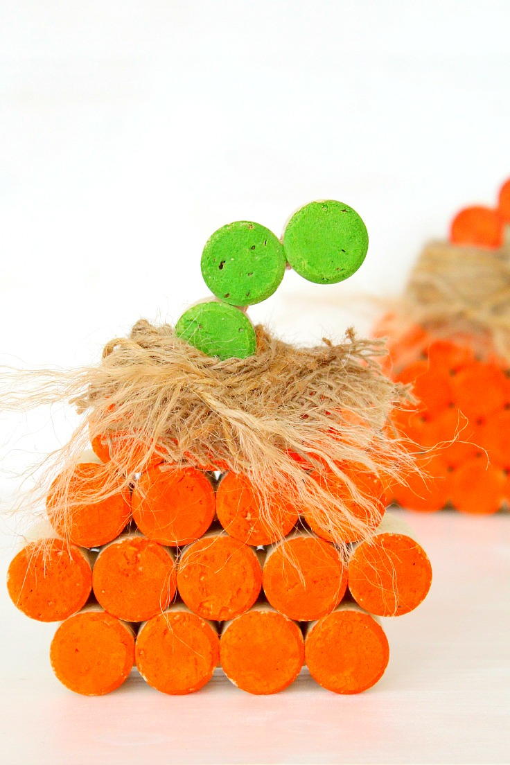 Diy Wine Cork Pumpkin Tutorial Allfreeholidaycrafts Com