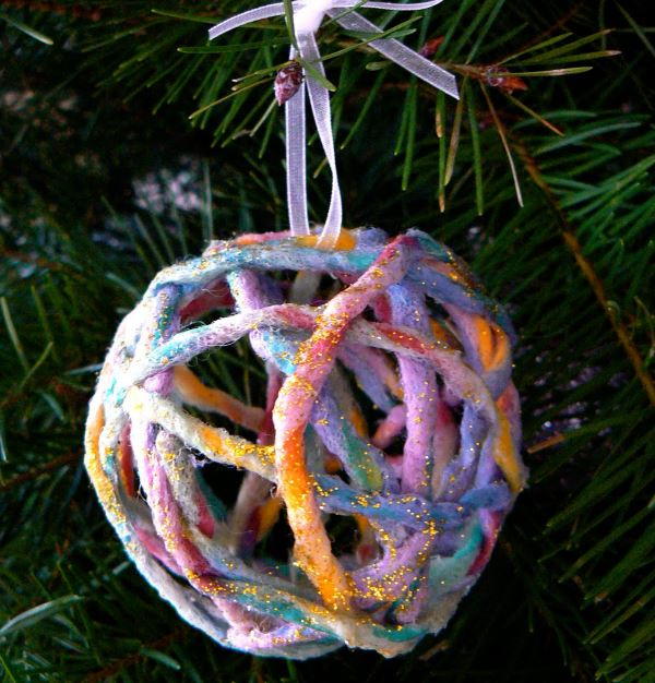 Sparkly Yarn Ball Ornaments Sparkly Yarn Ball Ornaments