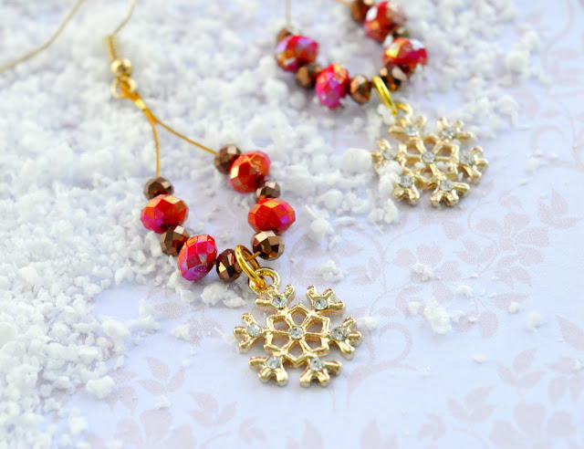 Festive Snowflake DIY Earrings Festive Snowflake DIY Earrings!