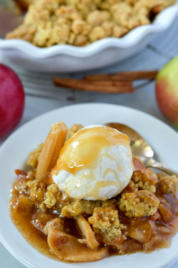 Caramel Apple Crisp