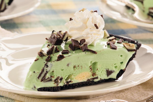 Minty Ice Cream Pie Minty Ice Cream Pie
