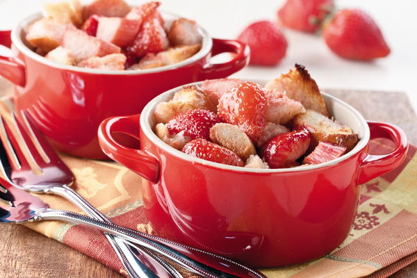 French Strawberry-Rhubarb Bake