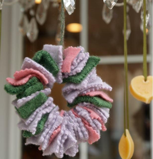 Easy Scrap Wreath Ornament Craft Easy Scrap Wreath Ornament Craft