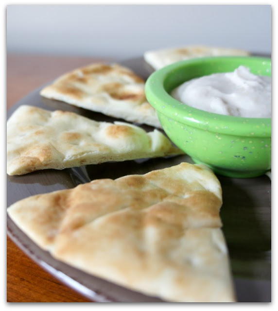 Slow Cooker White Bean and Garlic Hummus Slow Cooker White Bean and Garlic Hummus