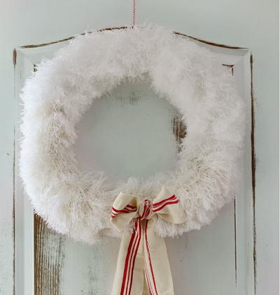 Magic Microfiber Duster Wreath Idea