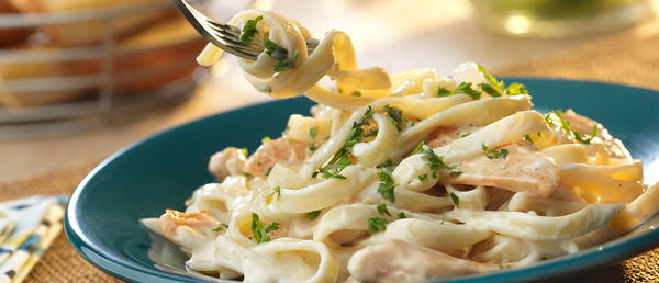 Weeknight Creamy Chicken Alfredo Weeknight Creamy Chicken Alfredo