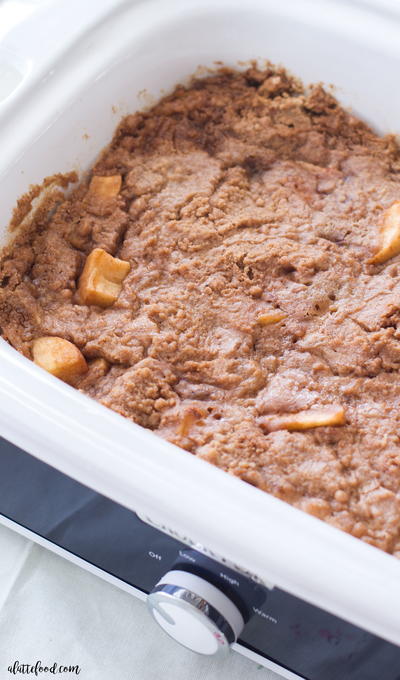 Slow Cooker Apple Dump Cake