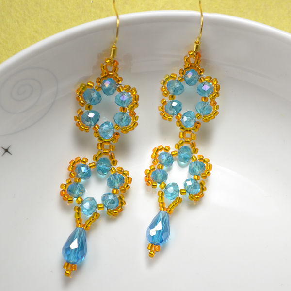 Stunning Beaded Flower Drop Earrings Stunning Beaded Flower Drop Earrings
