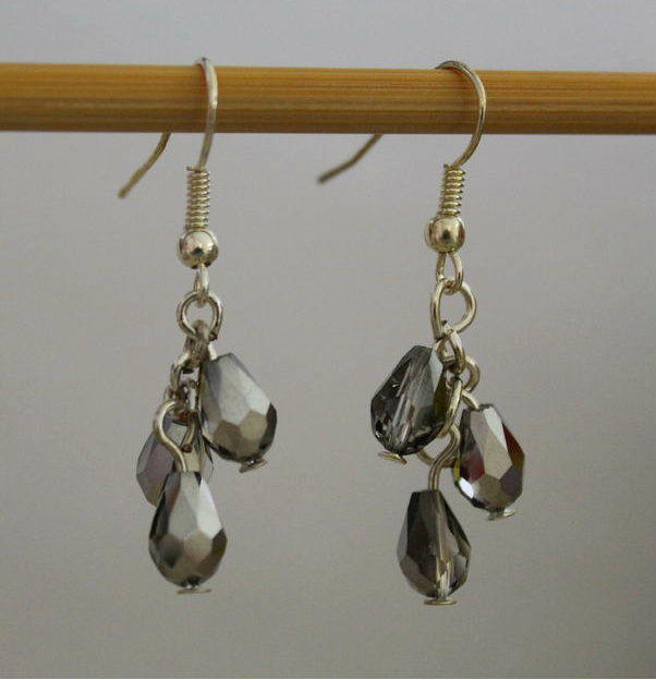 5-Minute Dangling Beaded Earrings 5-Minute Dangling Beaded Earrings
