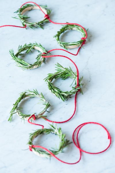 Amish Rosemary DIY Christmas Wreaths Garland Amish Rosemary DIY Christmas Wreaths Garland