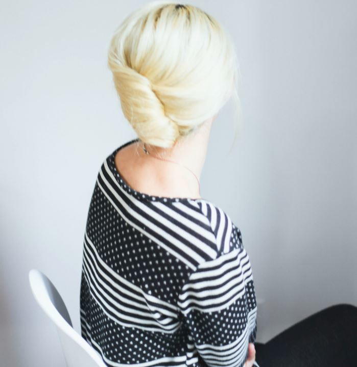 French Roll Hairstyle DIYIdeaCenter french-roll-hairstyle-diyideacenter