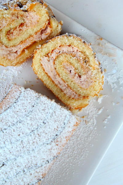 Strawberry Cream Swiss Roll