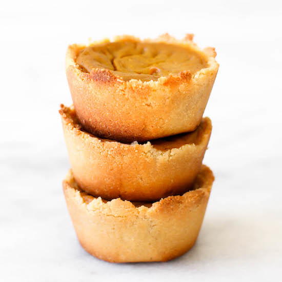 Vegan Grain-Free Pumpkin Pie Cups Vegan & Grain-Free Pumpkin Pie Cups