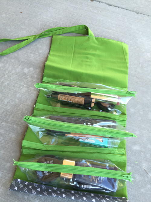 Roll Up DIY Makeup Bag Roll Up DIY Makeup Bag