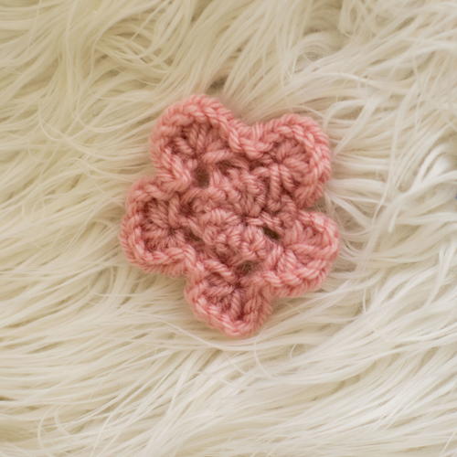 Cute and Simple Knit Flowers Cute and Simple Knit Flowers