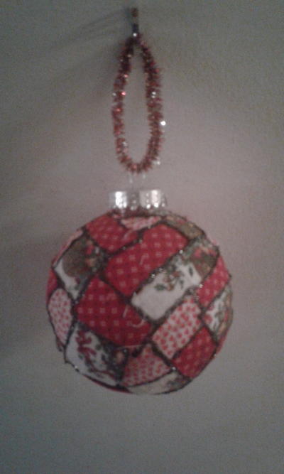 Outlined Fabric Ornament Outlined Fabric Ornament