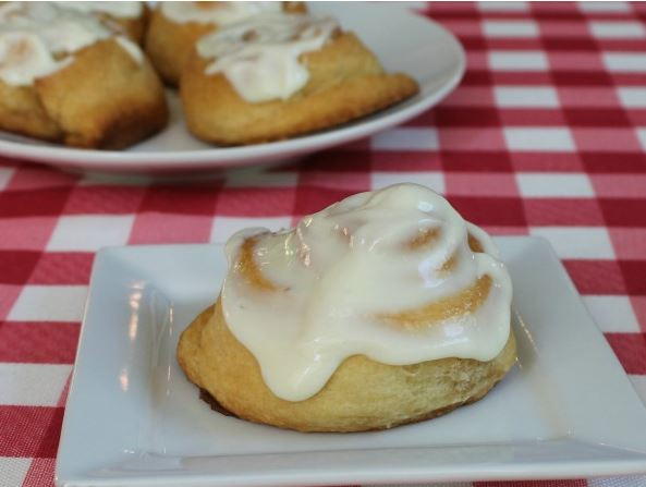 Quick and Easy Crescent Roll Cinnamon Buns Quick and Easy Crescent Roll Cinnamon Buns