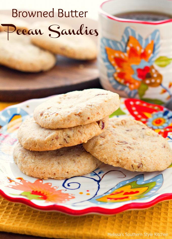 Browned Butter Pecan Sandies | FaveSouthernRecipes.com