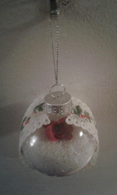 Small Rosebud Ornament