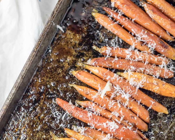 Balsamic and Garlic Roasted Carrots Balsamic and Garlic Roasted Carrots