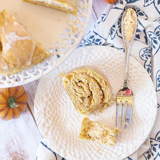 Cast Iron Pumpkin Cornbread with Pumpkin Spice Cream Cheese Cast Iron Pumpkin Cornbread with Pumpkin Spice Cream Cheese