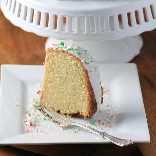 White Hot Chocolate Peppermint Bundt White Hot Chocolate Peppermint Bundt